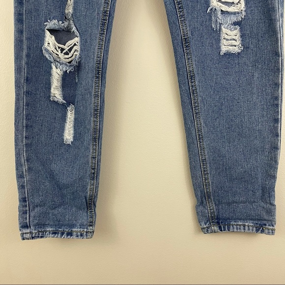 MIDNIGHT MUSE Pearl Rhinestone Embellished High Rise Distressed Boyfriend Jeans - Picture 5 of 10